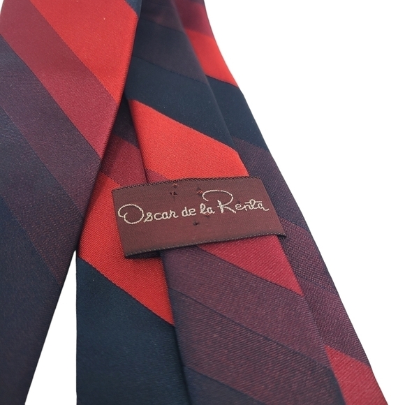 Oscar de la Renta | Men's Red and Blue Ombre Diagonal Striped Tie (One Size) - Picture 2 of 13